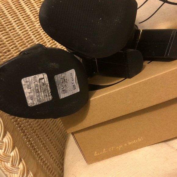 Block heeled strap pump size: 7 - Picture 3 of 3